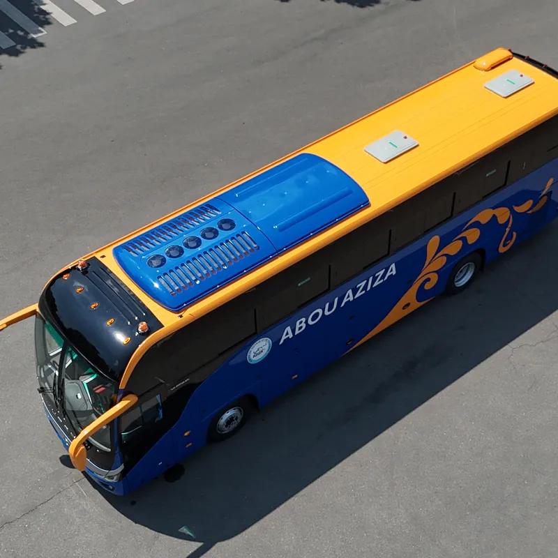 Un car de la flotte, vu du ciel